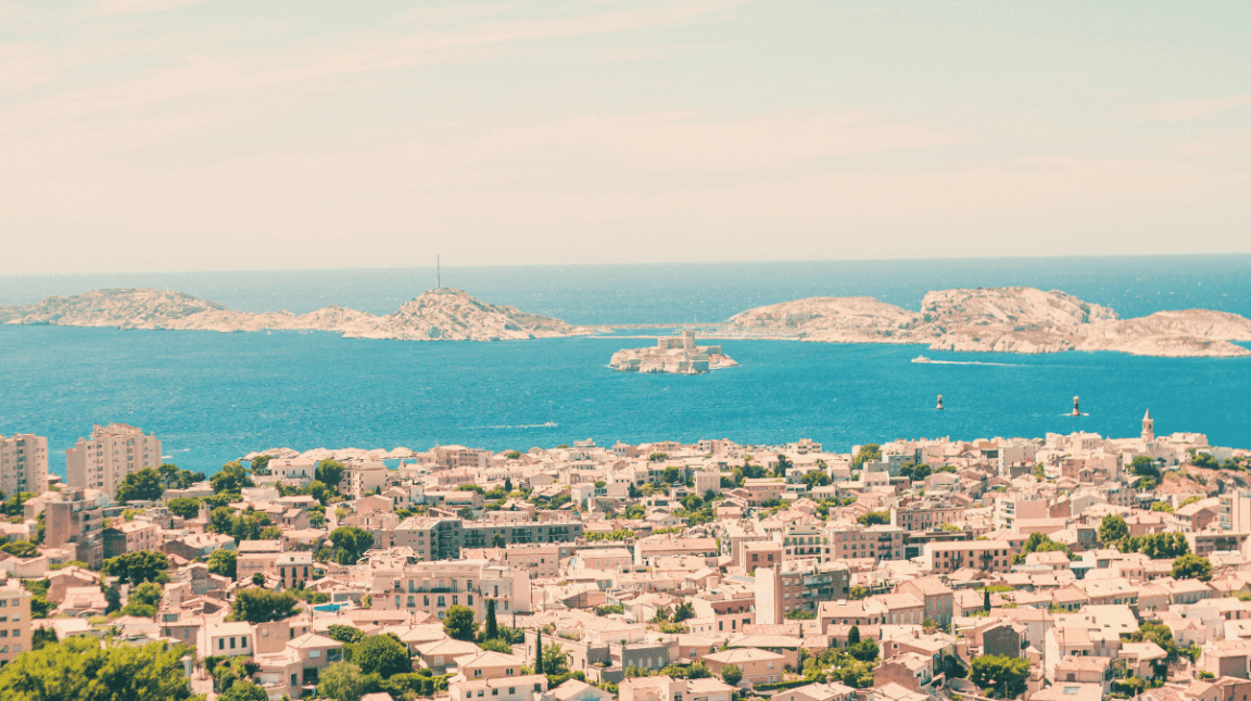vol-pas-cher-montreal-marseille