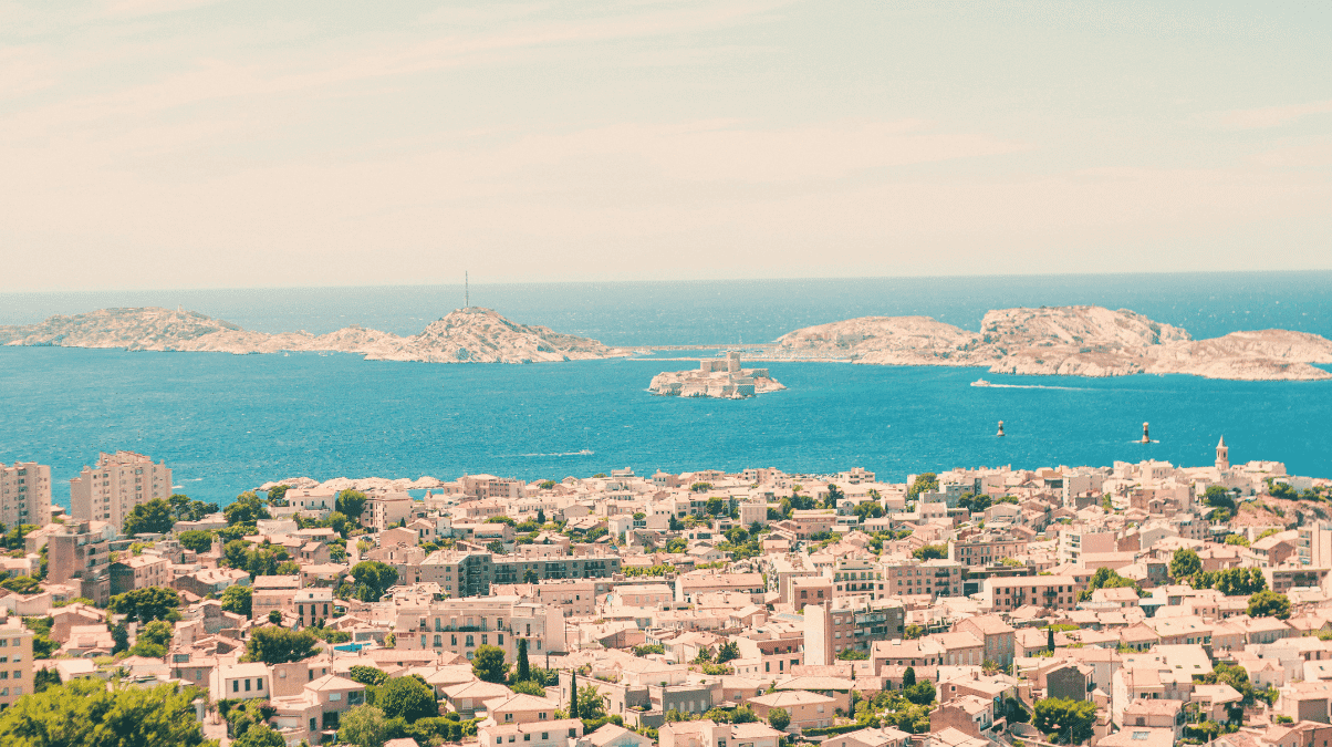 vol-pas-cher-montreal-marseille