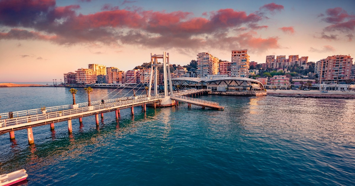 *Albanie* Vols vers Tirana pour ~30€ (77% de réduction)