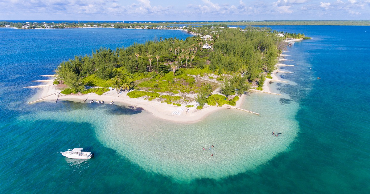 *Caraïbes* Vols vers les Îles Caïmans pour ~460$ (50% de rabais)