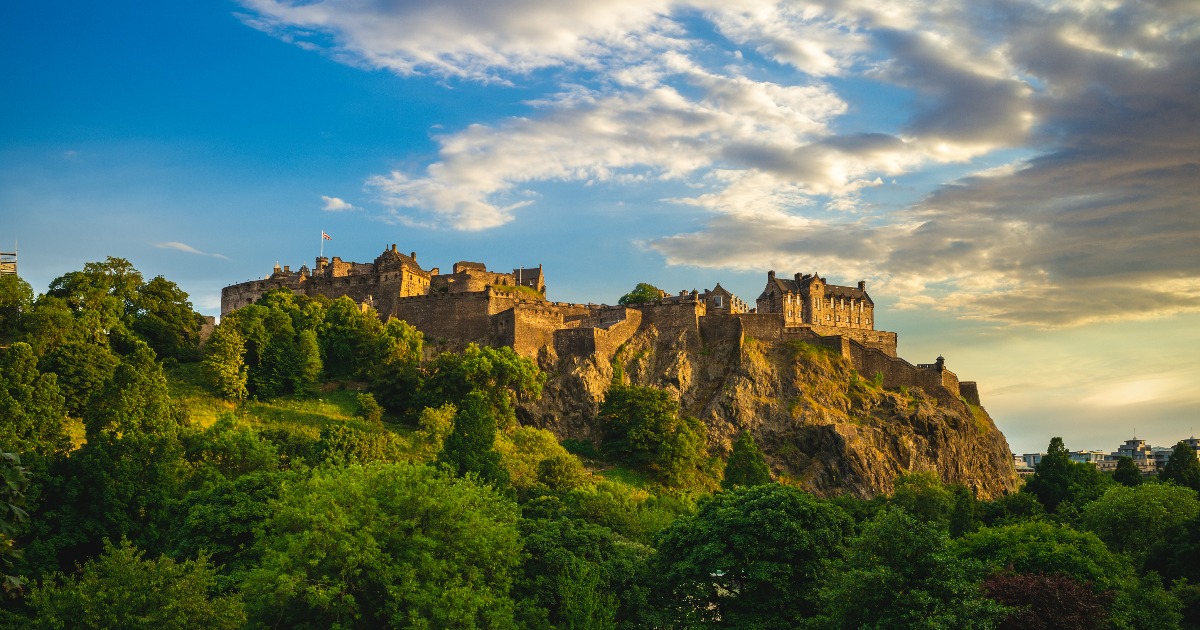 *Écosse* Vols vers Édimbourg pour ~30€ (78% de réduction)